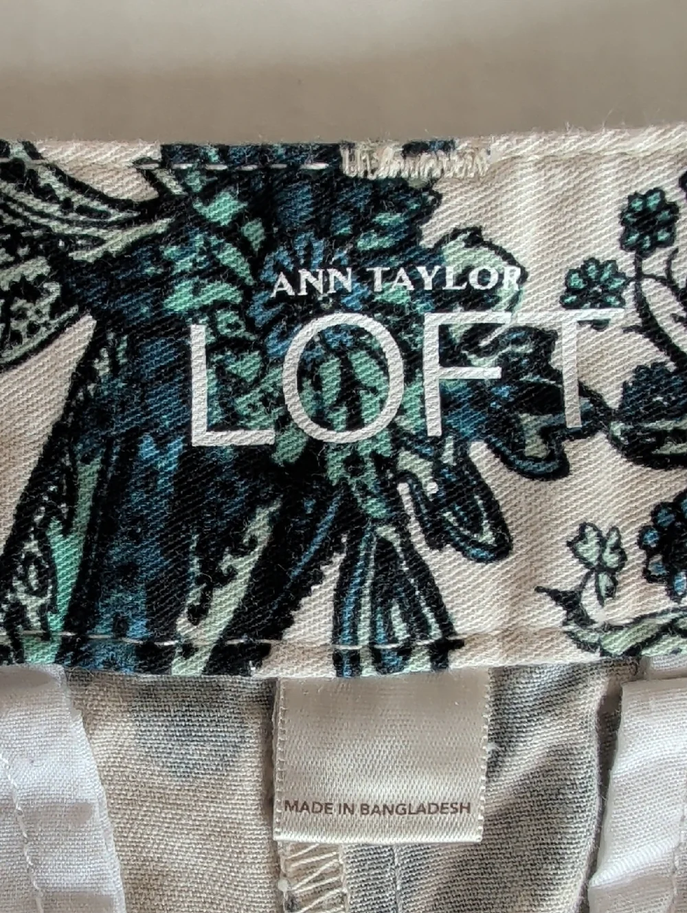 Ann Taylor Loft Original Fit Paisley Chino Shorts 2 Cream Off White Blue Pockets